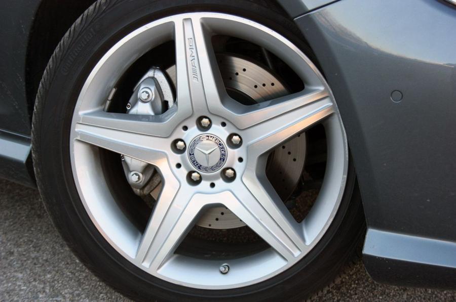  Mercedes-Benz CL550 4Matic 2011 года  (фото 38 из 40)